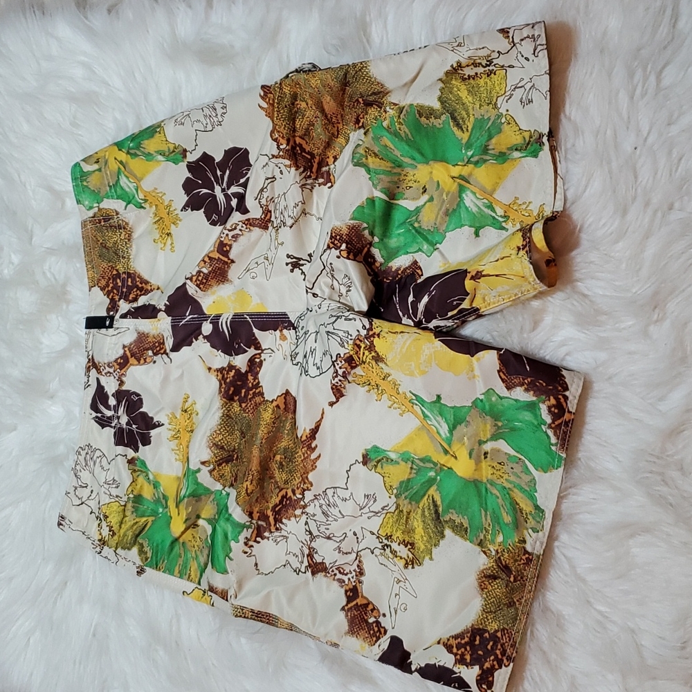 O'Neill board shorts swimming trunks, Hawaiian flowers tan, green, brown Size 32 - Picture 6 of 6